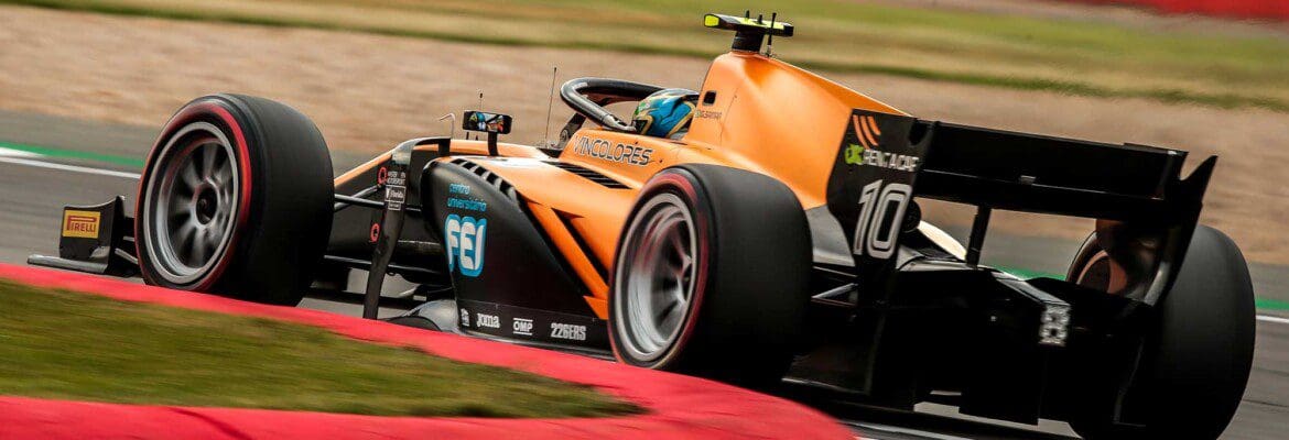 Guilherme Samaia satisfeito com evolução na Inglaterra