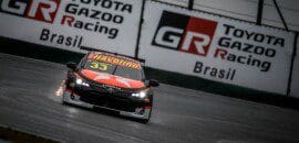 Stock Car: Nelsinho Piquet supera Cesar Ramos, dispara e vence em Interlagos