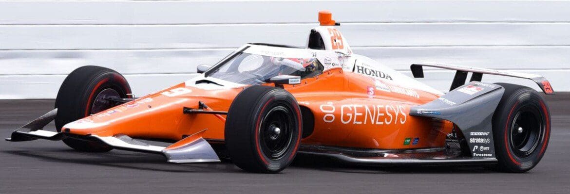 Hinchcliffe lidera primeiro dia de treinos para as 500 Milhas de Indianápolis