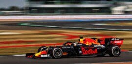 Max Verstappen vence o GP dos 70 Anos da F1