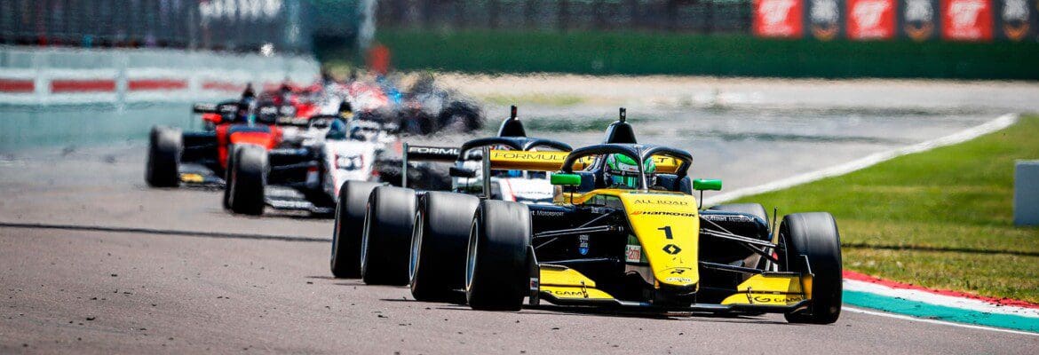 Caio Collet intensifica treinos físico e mental para “maratona” de provas da F-Renault Eurocup