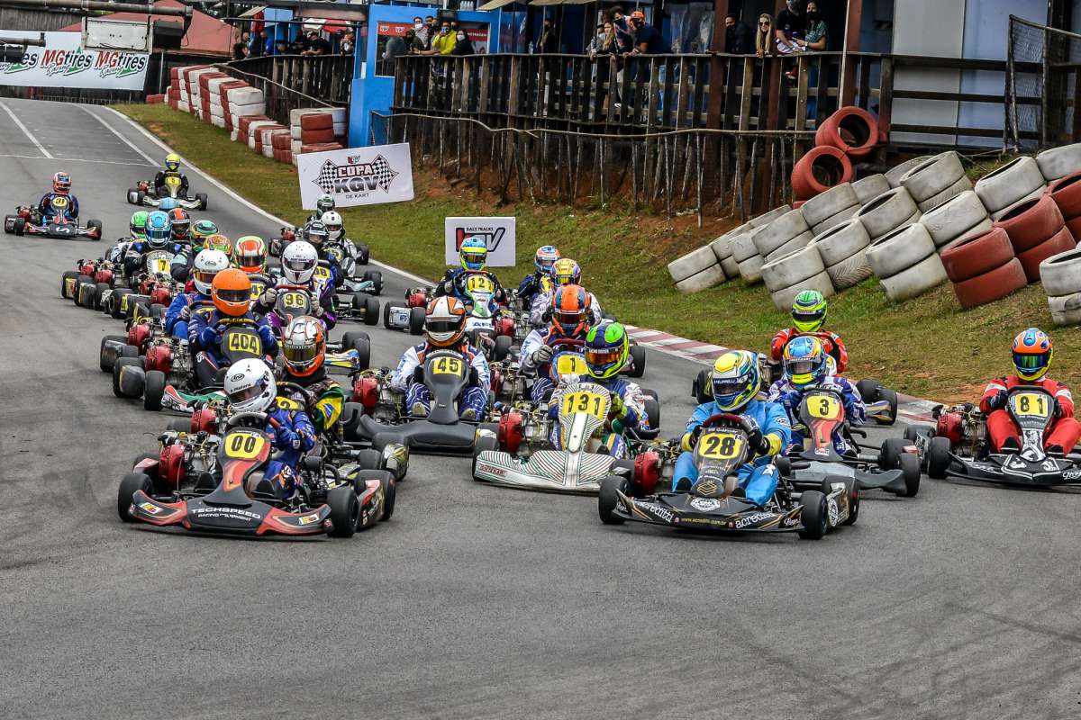 Pela Viseira do Felipe Giaffone: Mês de muita velocidade Pela Viseira do Felipe Giaffone: Mês de muita velocidade