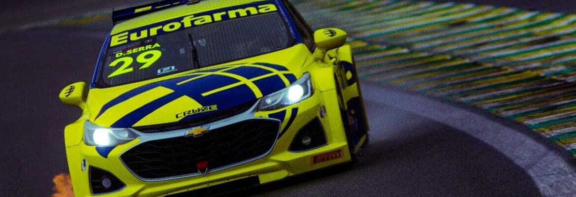 Ação solidária vai trocar bonés de equipe heptacampeã da Stock Car por alimentos