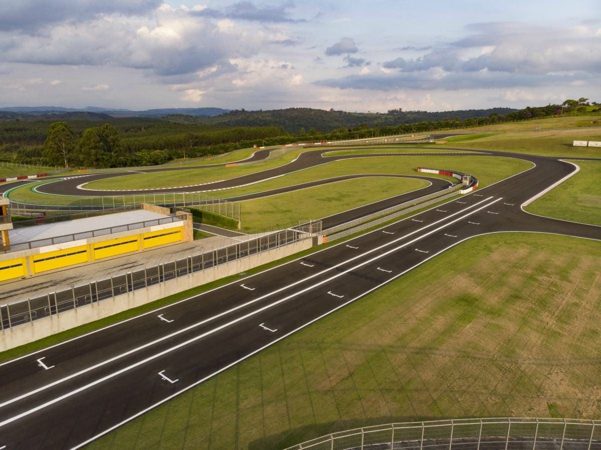 Guia: tudo sobre a etapa da Porsche Cup Endurance Series desta semana no Velocitta