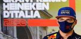 “É estúpidez” questionar minha motivação, diz Verstappen