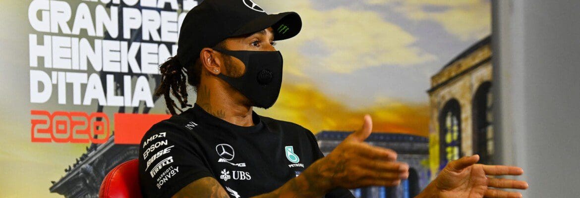 Hamilton elogia Vettel: “Teve momentos difíceis, mas é tetracampeão mundial”
