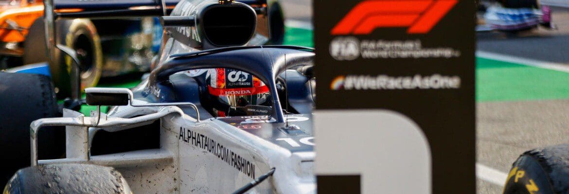 Gasly achou que pilotos da Mercedes passariam por ele