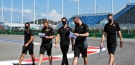 Grosjean desapontado com falta de ritmo no TL2