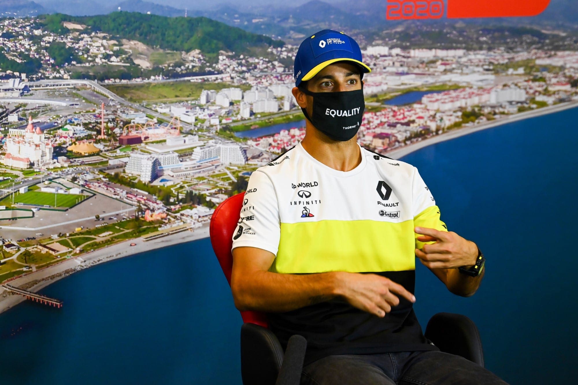 Galeria: confira as imagens desta quinta-feira da F1 na Rússia Daniel Ricciardo (Renault) GP da Rússia F1 2020