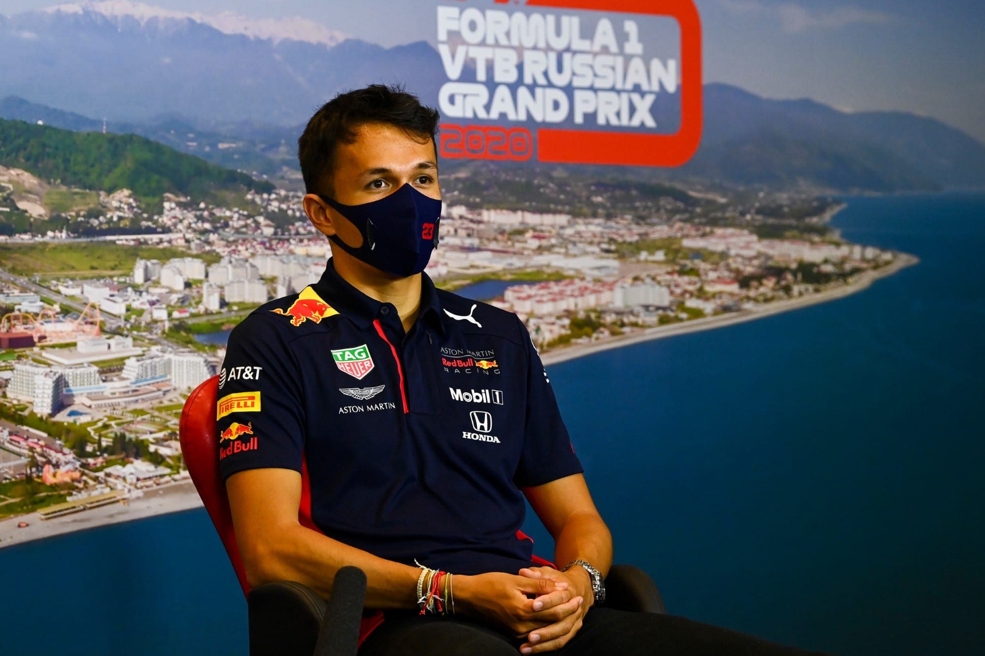 Galeria: confira as imagens desta quinta-feira da F1 na Rússia Alexander Albon (Red Bull) GP da Rússia F1 2020