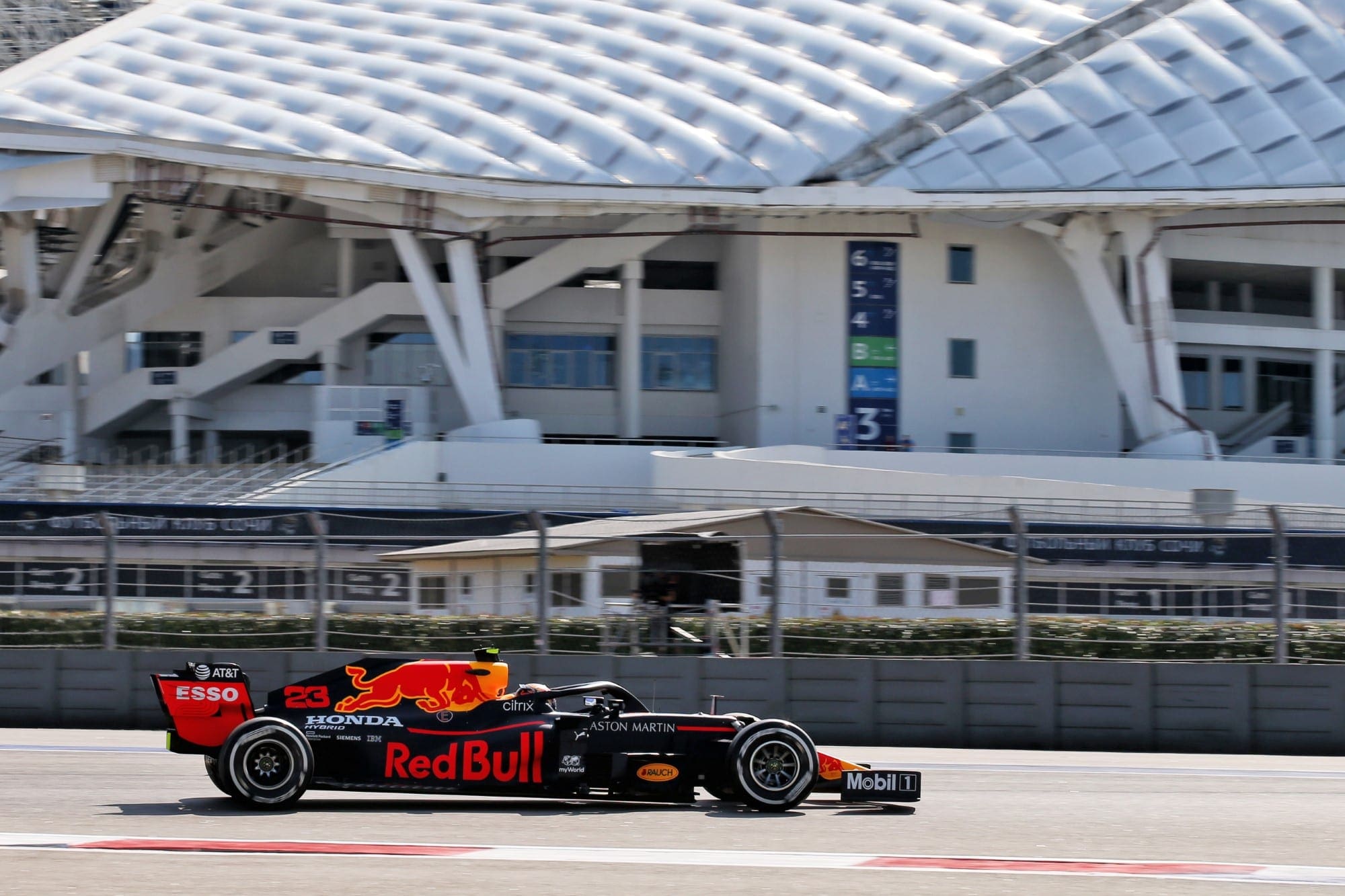 Galeria: confira as imagens dos primeiros treinos para o GP da Rússia de F1 Alexander Albon (Red Bull) GP da Rússia F1 2020