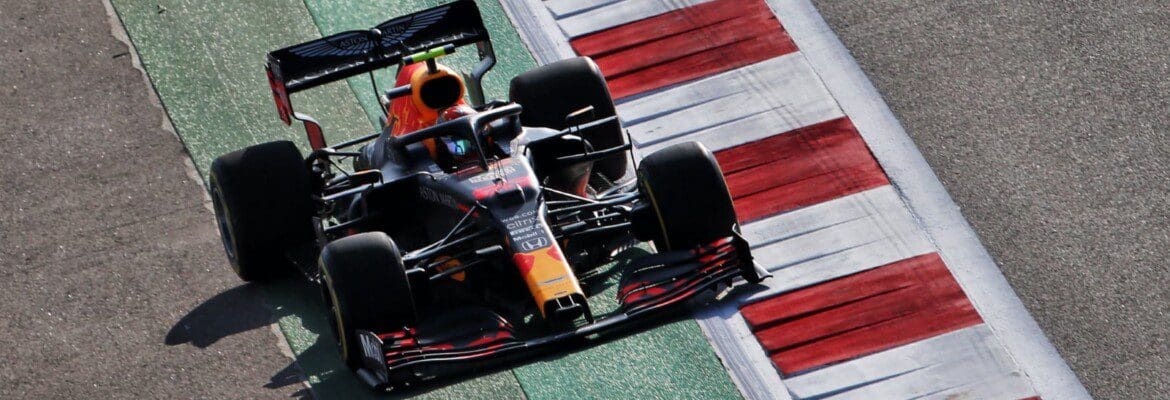 Albon parabeniza Racing Point pela pole: “Fizeram um ótimo trabalho”