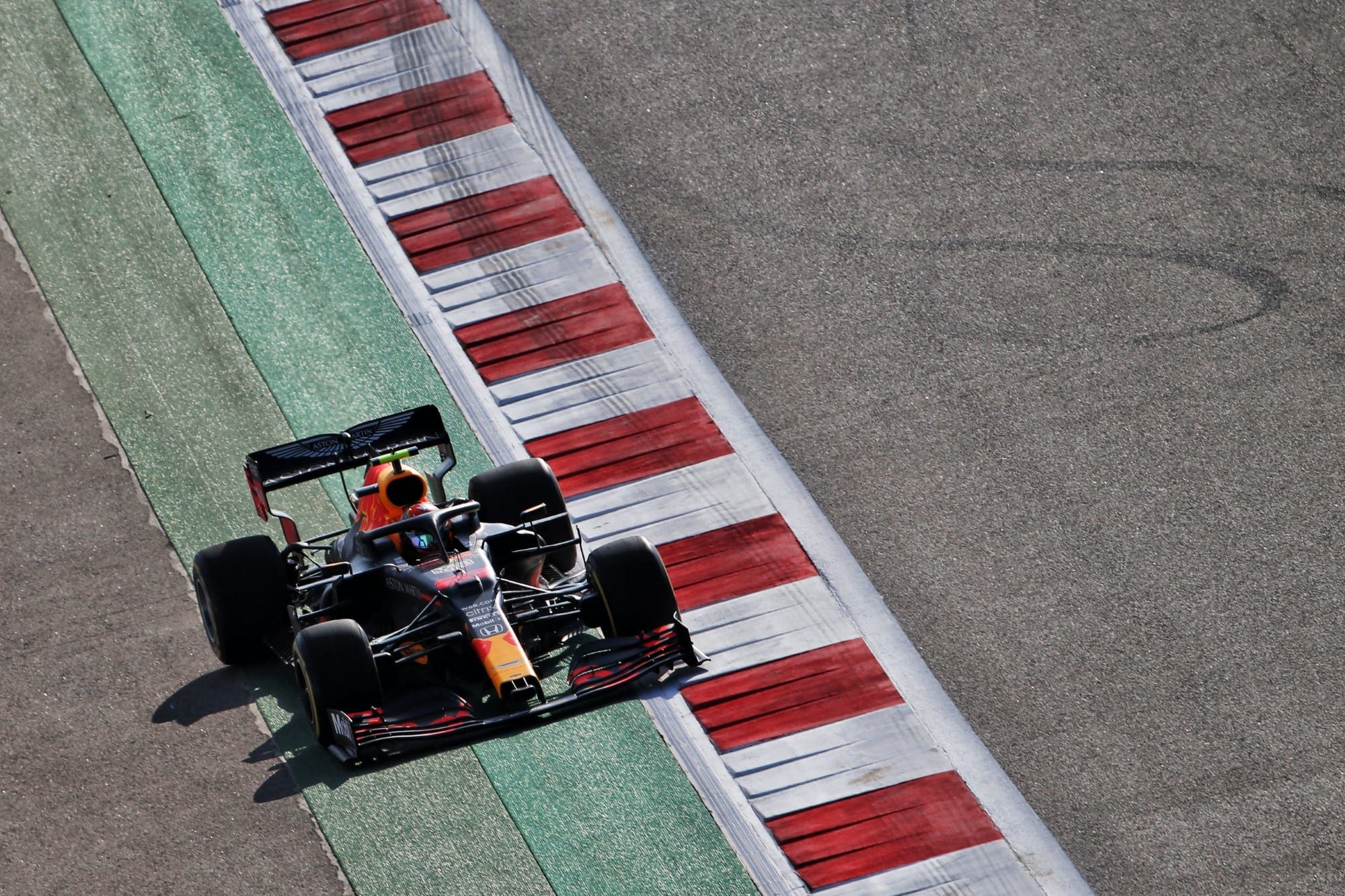 Galeria: confira as imagens dos primeiros treinos para o GP da Rússia de F1 Alexander Albon (Red Bull) GP da Rússia F1 2020