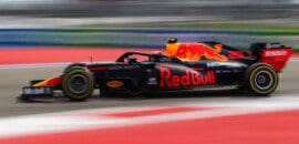 Albon e Ricciardo também receberam pontos de penalidade