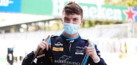 Ilott conta com punição de Ticktum e vence na Fórmula 2