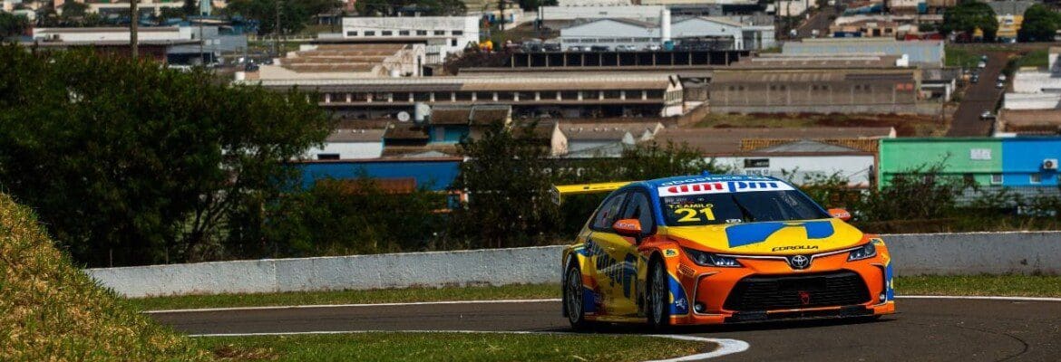 Thiago Camilo garante a pole position da Stock Car em Londrina