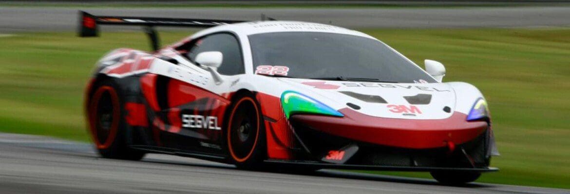 Nova McLaren 570s reforça o já estrelado grid do Império Endurance Brasil em Curitiba