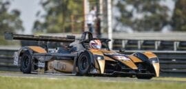 Bruna Tomaselli disputa segunda etapa do Campeonato Brasileiro de Endurance, em Curitiba