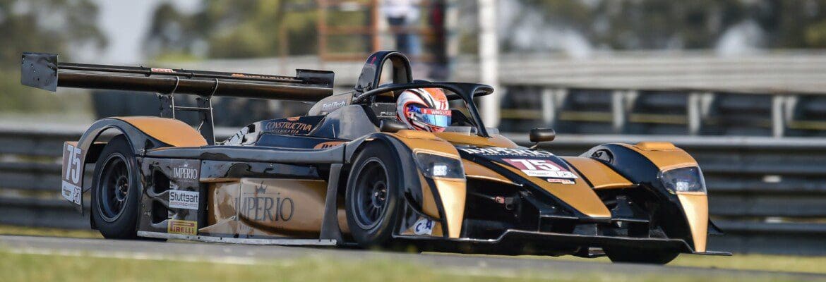 Bruna Tomaselli disputa segunda etapa do Campeonato Brasileiro de Endurance, em Curitiba