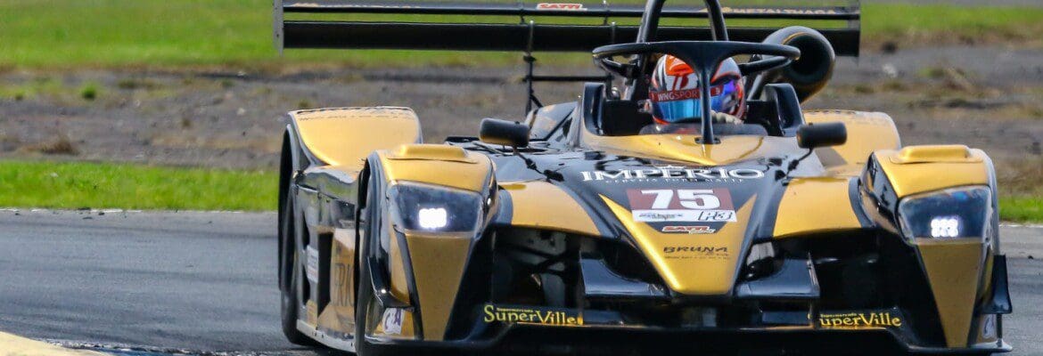 Bruna Tomaselli faz história e sobe ao pódio no Império Endurance Brasil