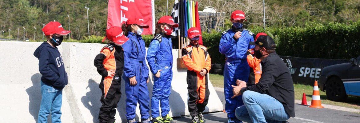 Curso de Pilotagem Infantil Fittipaldi Brothers lança novos módulos para crianças de 6 a 11 anos