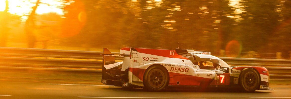 Toyota de Pechito López lidera em Le Mans depois de oito horas de corrida
