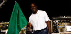 Michael Jordan se torna sócio majoritário de equipe na NASCAR e contrata Bubba Wallace