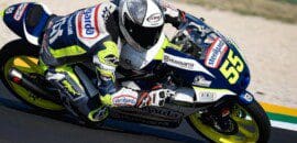 Fenati vê rivais errando e herda vitória na Moto3 em Misano
