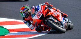 Bagnaia lamenta queda “estranha” que lhe custou primeira vitória na MotoGP