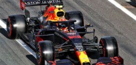 Albon recebeu dois pontos de penalidade por colisão com Kvyat