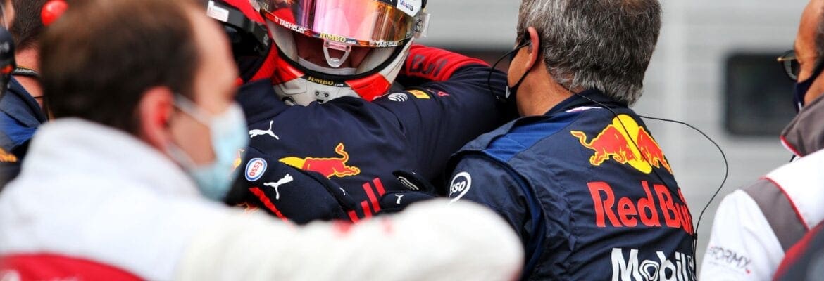 Verstappen defende Red Bull: “Ousaram me dar uma oportunidade na F1” Verstappen defende Red Bull: “Ousaram me dar uma oportunidade na F1”