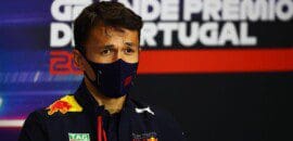Albon após as declarações de Horner: “Não é problema meu”