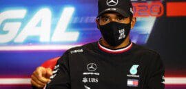 Hamilton diz que não estava pronto mentalmente para assinar novo contrato