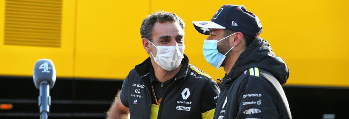 Abiteboul cumpre promessa com Ricciardo e faz tatuagem Abiteboul cumpre promessa com Ricciardo e faz tatuagem