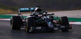 Mercedes vai manter cor preta nos carros em 2021