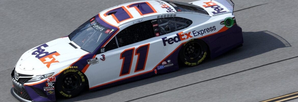 Hamlin vence corrida acidentada da Nascar em Talladega