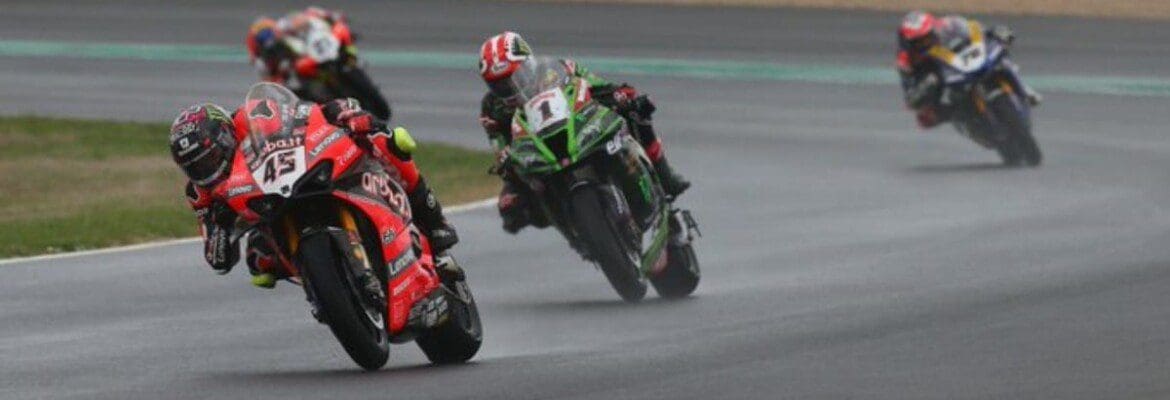 Redding vence em Magny-Cours pela SuperBike