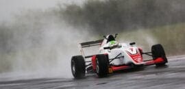 Roberto Faria tem primeira experiência com um Fórmula 3 em pista molhada