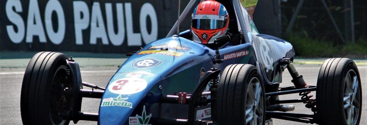 Fórmula Vee chega à reta final do Paulista com quatro pilotos na briga pelo título