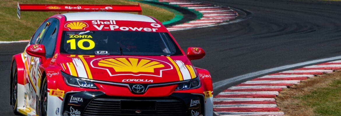 Shell consegue lugar no top10 no grid de largada no Velocitta com Ricardo Zonta