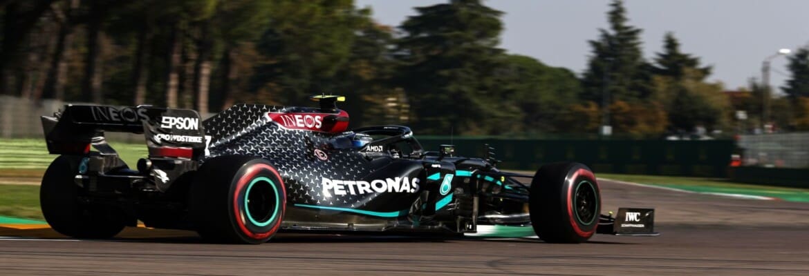 Bottas supera Hamilton no fim e larga na pole no GP da Emília-Romanha