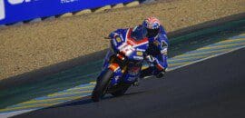 Norte-americano Joe Roberts voa e marca terceira pole do ano na Moto2