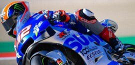 Rins segura Álex Márquez e é 8º vencedor da temporada 2020; Mir é novo líder