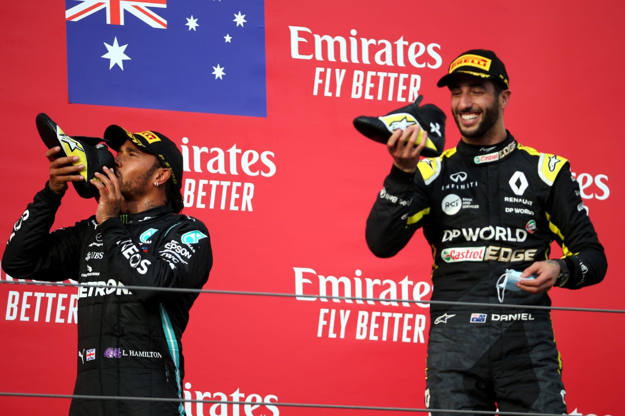 Ricciardo diz que deu a Hamilton algo mais importante do que os sete ...