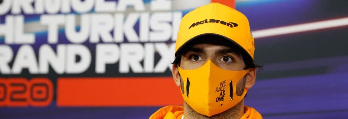Perguntas sobre “arrependimento” com relação à Ferrari são irritantes, diz Sainz