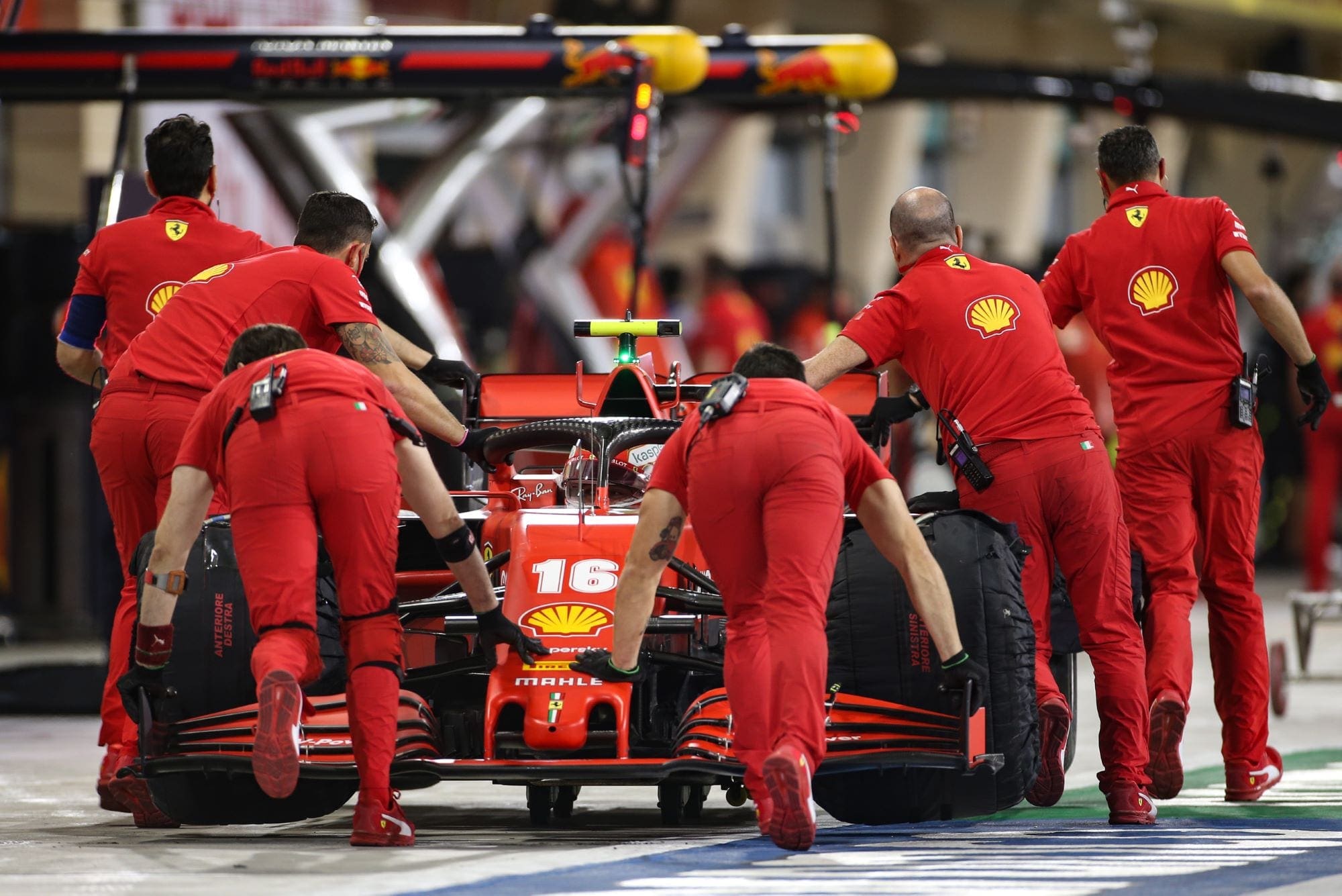 Galeria: confira as imagens desta sexta-feira da F1 no Bahrein Galeria: confira as imagens desta sexta-feira da F1 no Bahrein