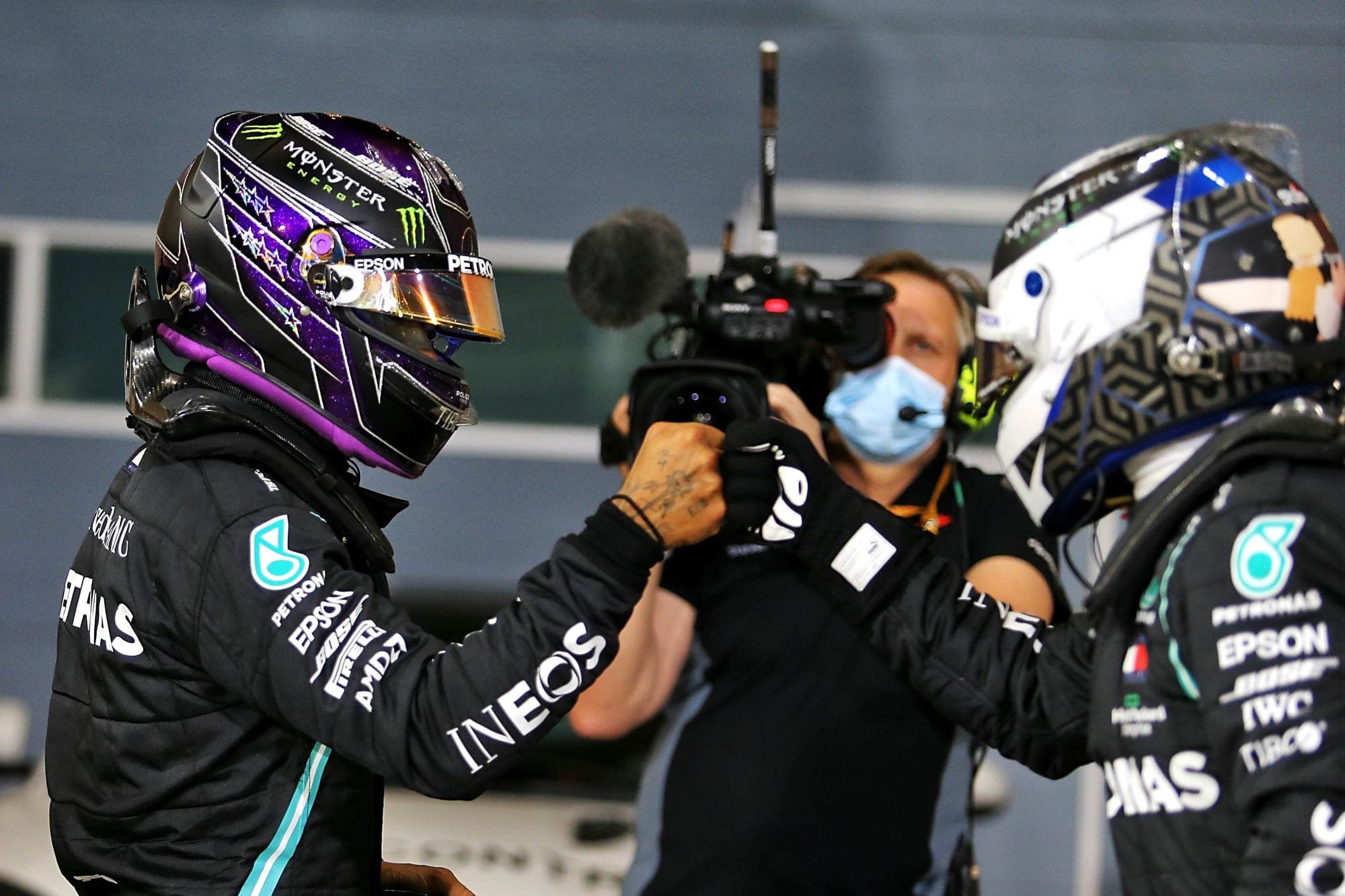 Galeria: confira as imagens da qualificação para o GP do Bahrein 2020 de F1 Lewis Hamilton e Valtteri Bottas (Mercedes) GP do Bahrein F1 2020