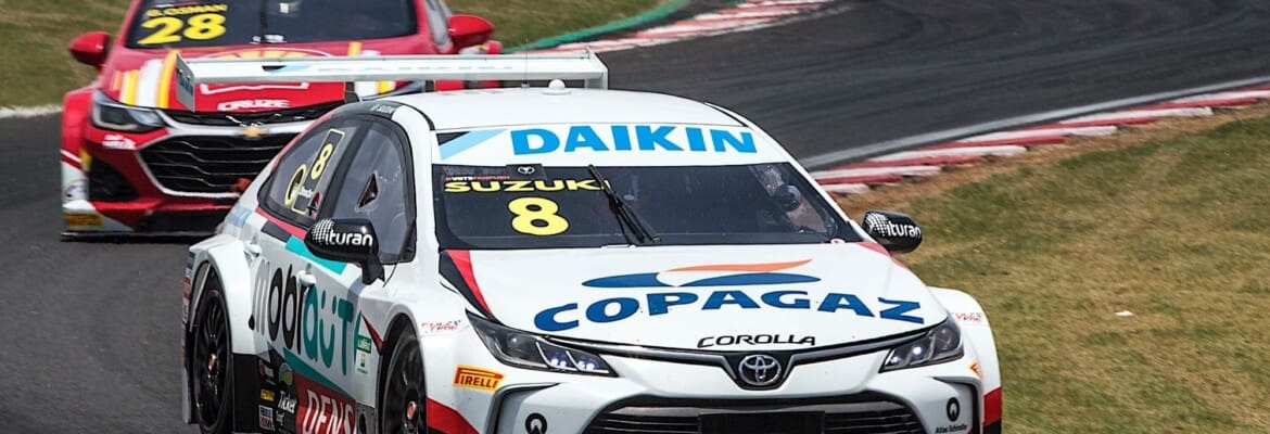 Suzuki completa 140 corridas na Stock Car em Curitiba e luta para se manter entre os ponteiros