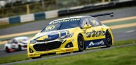 Ricardo Maurício vira líder após pit stops e vence em Goiânia