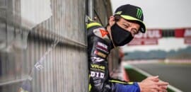 Rossi afirma que a Yamaha precisa ter um programa de testes
